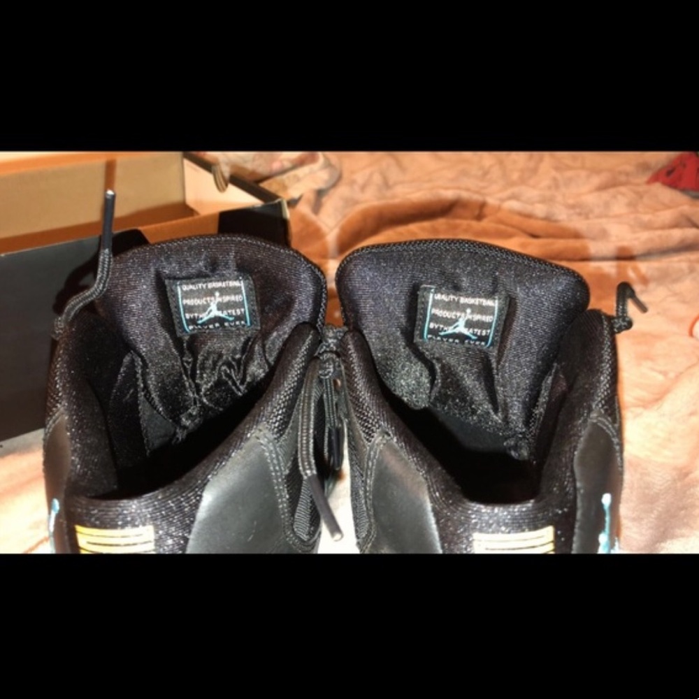 NIKE AIR JORDAN 11s gamma blue - Picture 2 of 3